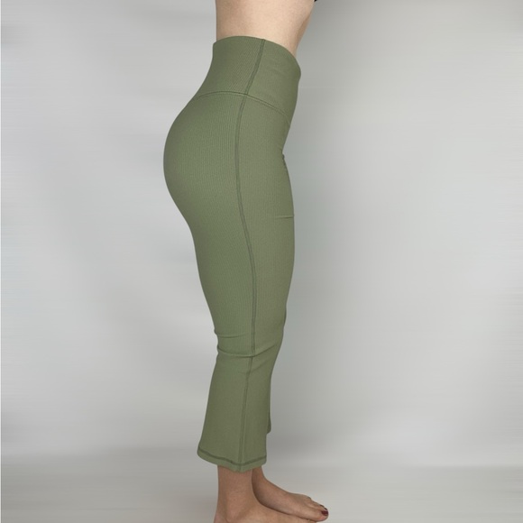 ATHLETA Elation Rib Crop Flare High Waisted Stretch‎ Green Gym Workout Yoga Sz S - Picture 2 of 6